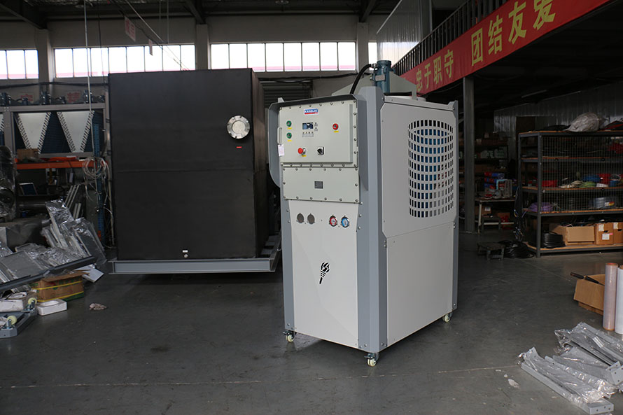 石油業(yè)、化工業(yè)、制藥業(yè)反應(yīng)釜配套制冷機(jī)組